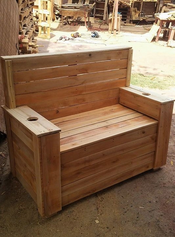 wooden-pallet-outdoor-chair-bench-design