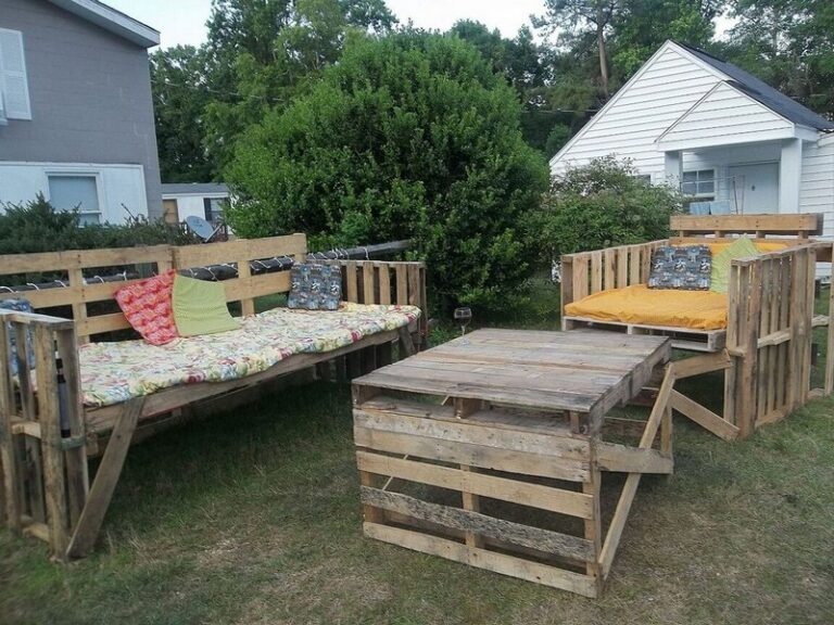 50 Stunning Ideas for Pallets Made Outdoor Furniture – Pallet Tips